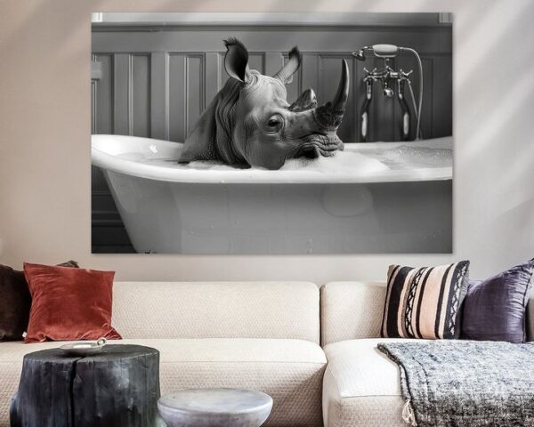 Nashorn in der Badewanne - Ein einzigartiges Badezimmerbild für Ihr WC