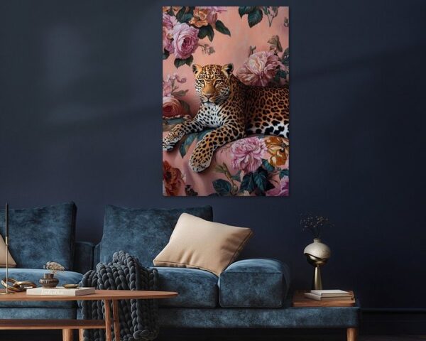 Leopard vor Blumenhintergrund