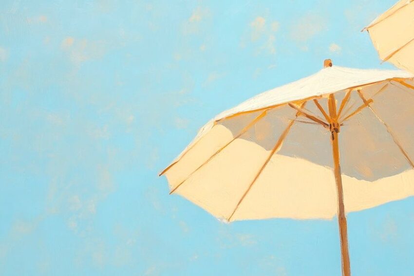 Sonnenschirme im blauen Himmel