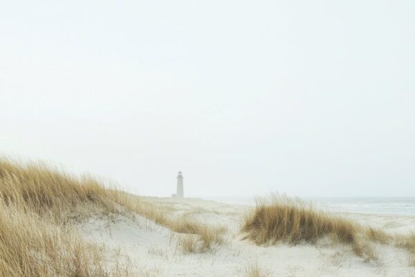 Leuchtturm im Nebel