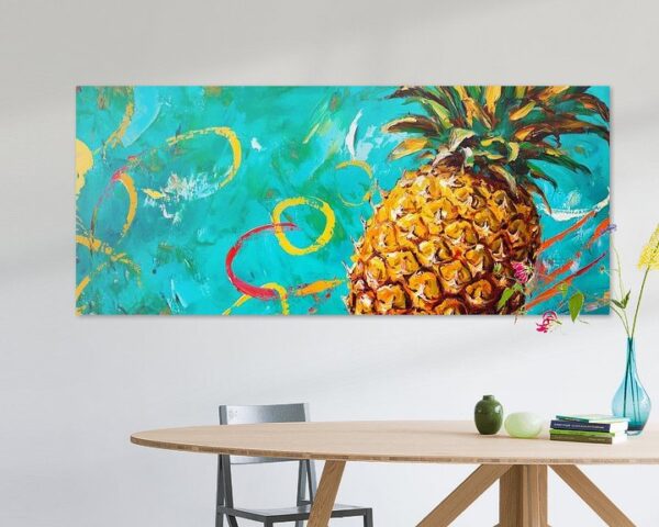 Ananas auf buntem Hintergrund – Lebendig