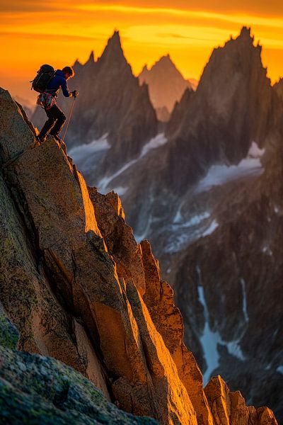 Bergsteiger im Sonnenuntergang