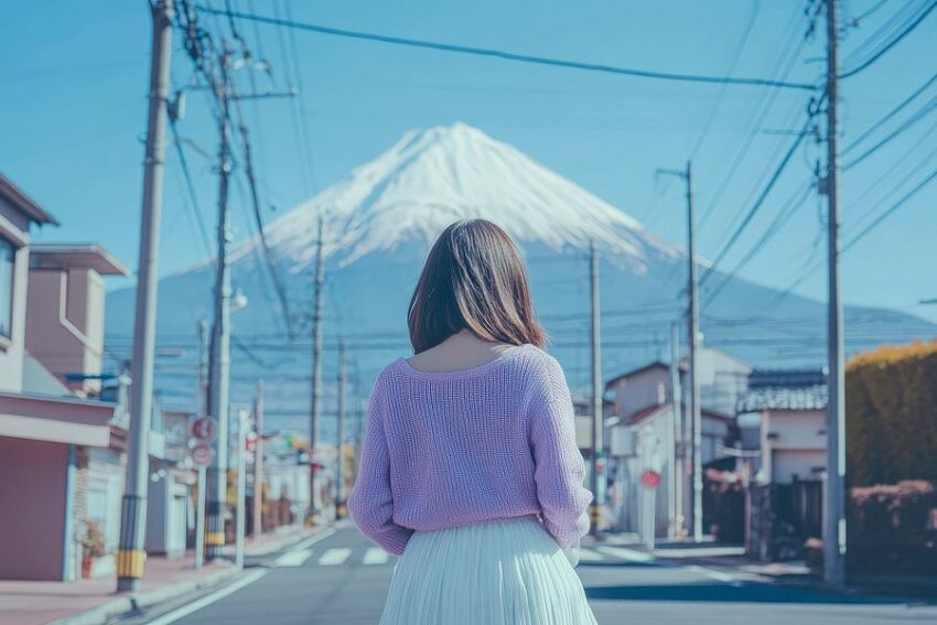 Blick auf den Fuji – Frau von hinten