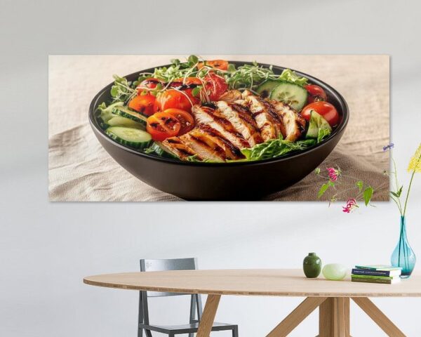 Bunte Salatbowle mit gegrilltem Hähnchen