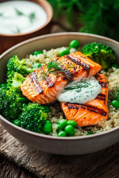 Gegrillter Lachs mit Quinoa und Gemüse