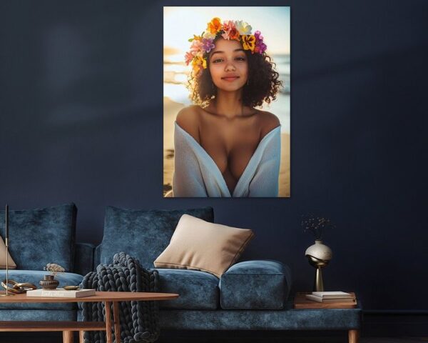 Junge Frau mit Blumenkranz am Strand