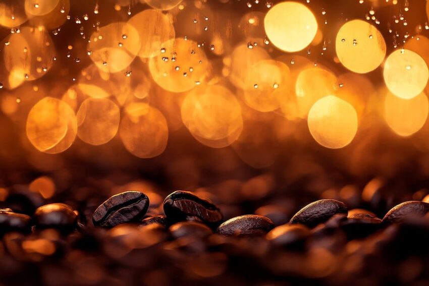 Kaffeebohnen im goldenen Lichtregen