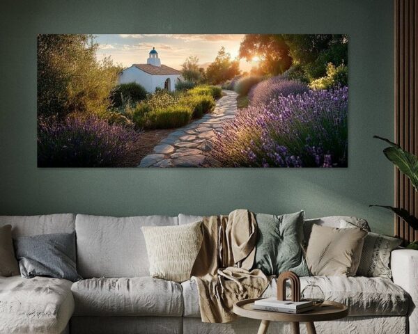 Landschaft mit Lavendel und Kirche