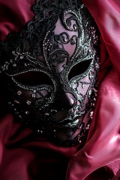 Maskerade in Schwarz und Pink – Elegant