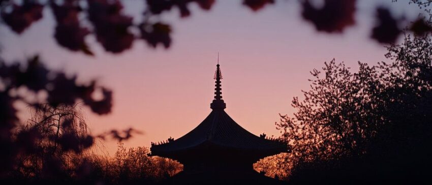 Pagode im Abendlicht