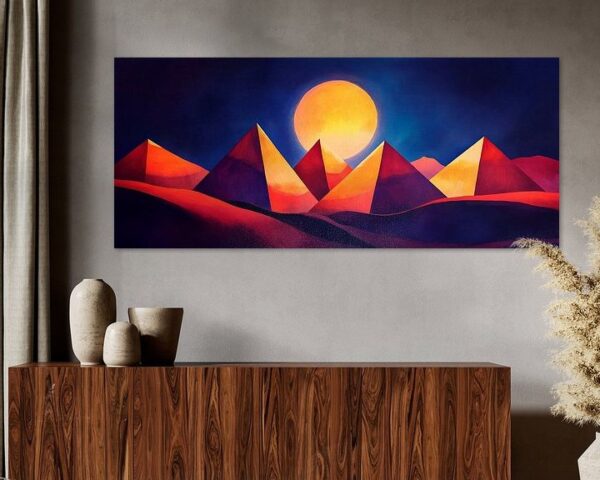 Pyramidenlandschaft im Sonnenlicht