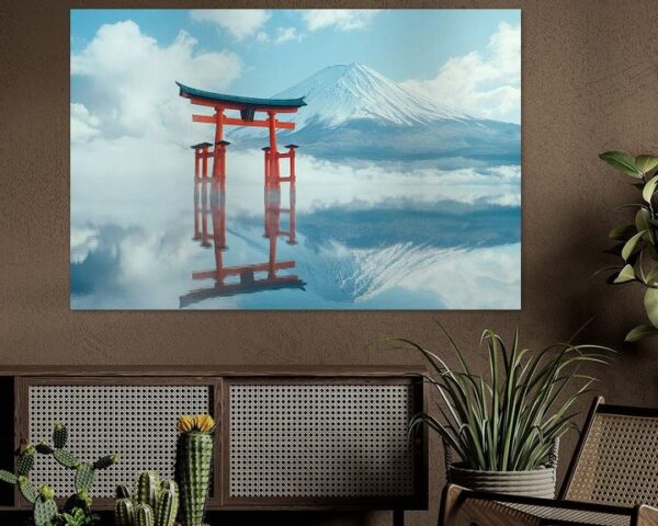 Torii am Fuji – Traumhafte Reflexion