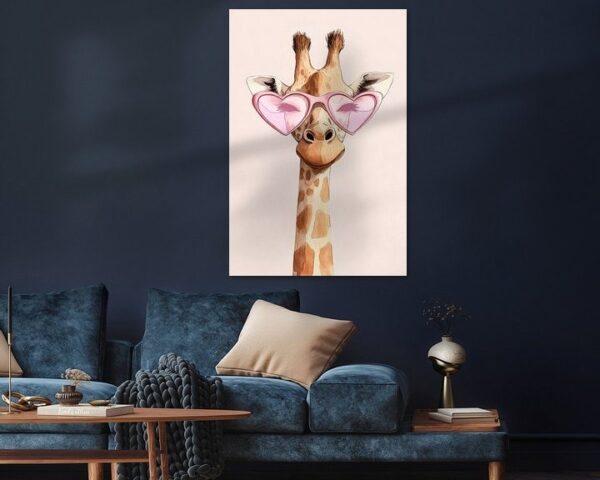 Niedliche Giraffe mit Herzbrille